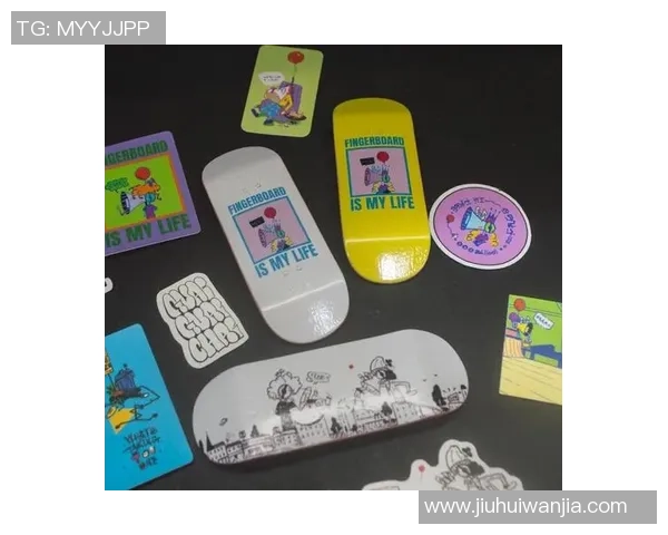 足球球星手指滑板潮流玩具引爆年轻人创意运动新风尚